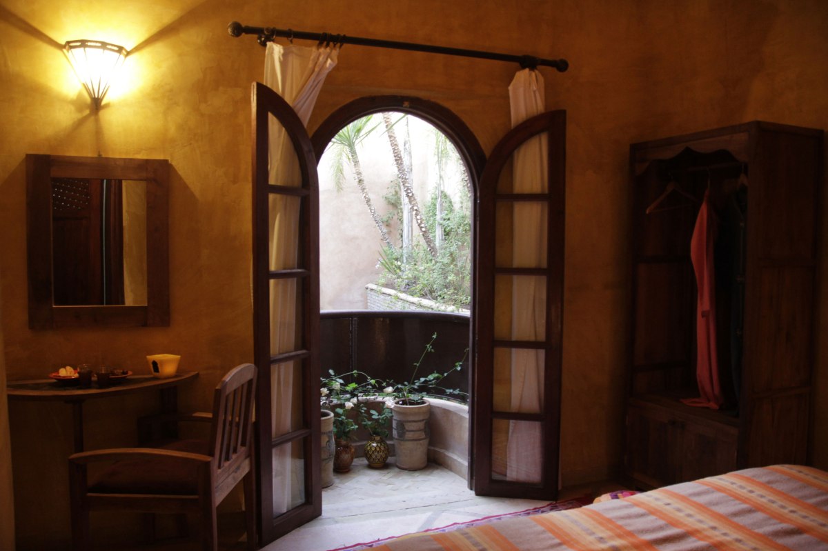 Chambre double supérieur dans un riad avec piscine à Marrakech