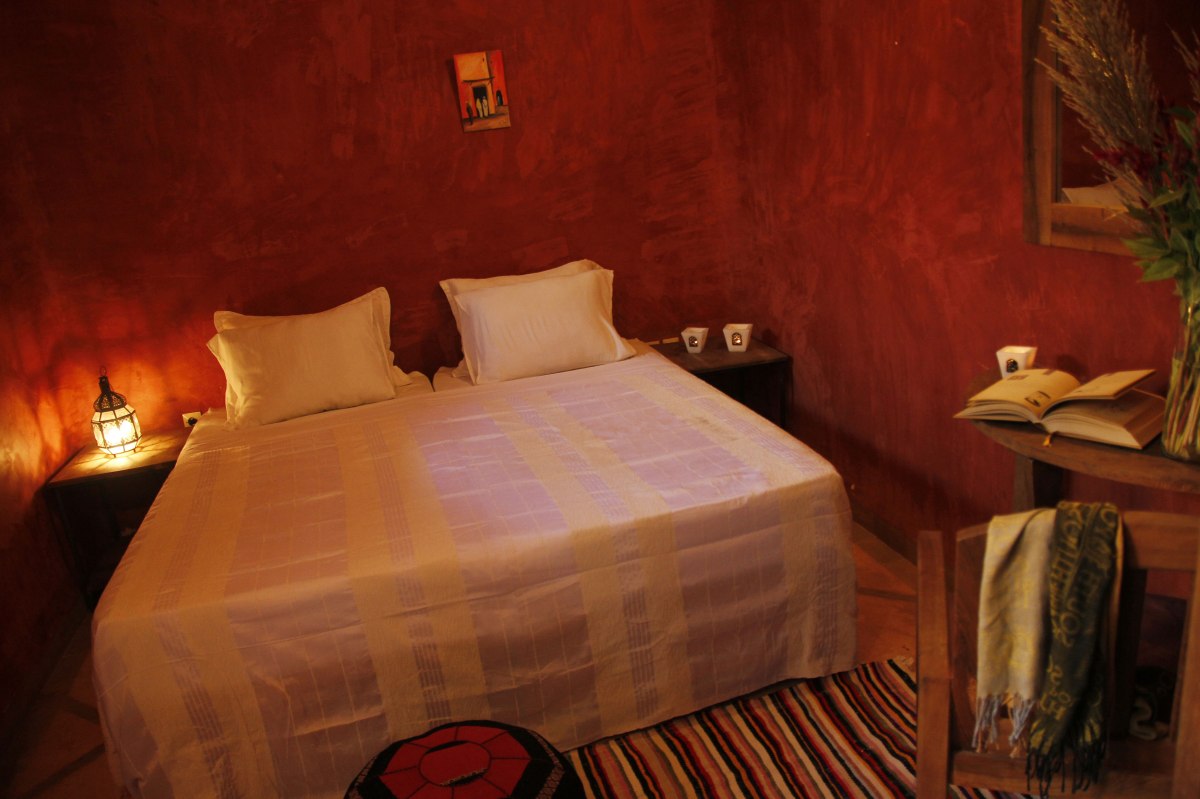 Chambre double standard au Riad Azenzer, riad avec piscine dans la Medina de Marrakech